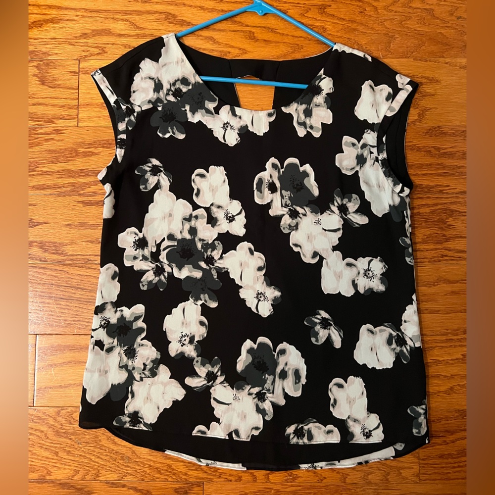 Express reversible chiffon shirt sleeve blouse